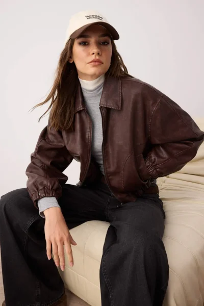 TWOAW26MO00047-BROWN_1