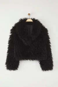 TRENDYOLMİLLA Black Regular Pattern Fur Coat - Image 5