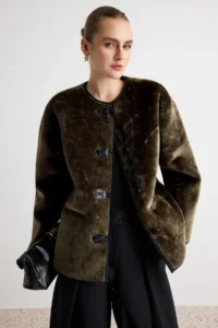 TRENDYOLMİLLA Khaki Oversized Pattern Plush Jacket Coat - Image 2