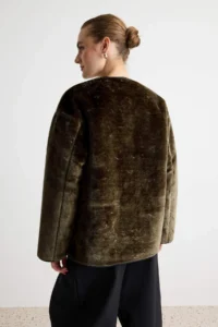 TRENDYOLMİLLA Khaki Oversized Pattern Plush Jacket Coat - Image 5