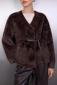 TRENDYOLMİLLA Brown Oversized Pattern Binding Detailed Plush Jacket Coat - Image 3
