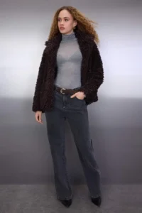 TRENDYOLMİLLA Brown Oversized Pattern Fur Coat - Image 3