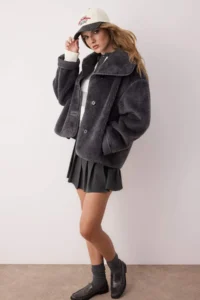 TRENDYOLMİLLA Anthracite Oversized Pattern Plush Coat - Image 2