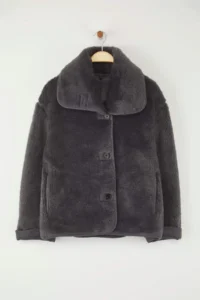 TRENDYOLMİLLA Anthracite Oversized Pattern Plush Coat - Image 5