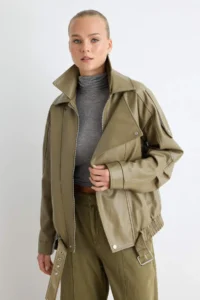 TRENDYOLMİLLA Khaki Oversized Pattern Faux Leather Shiny Biker Thin Jacket Coat - Image 2
