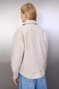TRENDYOLMİLLA Ecru Oversized Pattern Skirt Ucu removable Faux Leather Thin Jacket Coat - Image 5
