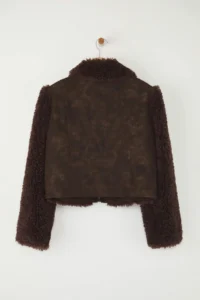 TRENDYOLMİLLA Brown Regular Pattern Suede Detailed Fur Jacket Coat - Image 8