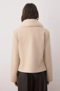 TRENDYOLMİLLA Ecru Regular Pattern Collar FURRY Bowl Jacket Coat - Image 5