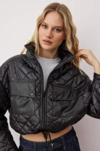 TRENDYOLMİLLA Black Regular Pattern Faux Leather Pocket Detail Quilted Coat