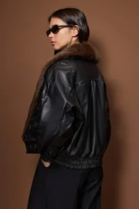 TRENDYOLMİLLA Black Oversized Pattern Faux Fur Detailed Bomber Jacket Jacket Coat - Image 4