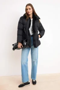 TRENDYOLMİLLA Black Regular Pattern Arched FURRY Coat