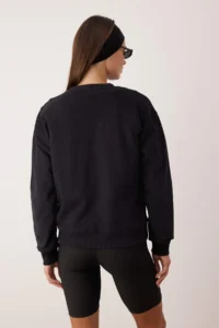 TRENDYOLMİLLA Black Oversized/Wide Pattern Thick Knitting Sweatshirt with Fleece Inside - Image 4