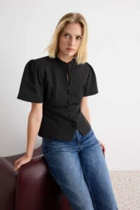 TRENDYOLMİLLA Black Fitted Short Sleeve Blazer Jacket
