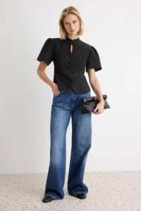 TRENDYOLMİLLA Black Fitted Short Sleeve Blazer Jacket - Image 2