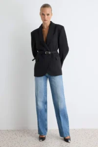 TRENDYOLMİLLA Black Arched Regular/Normal Pattern Blazer Jacket - Image 2