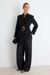 TRENDYOLMİLLA Black Thick Belted with accessories Regular/Normal Pattern Blazer Jacket - Image 2