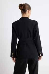 TRENDYOLMİLLA Black Thick Belted with accessories Regular/Normal Pattern Blazer Jacket - Image 4