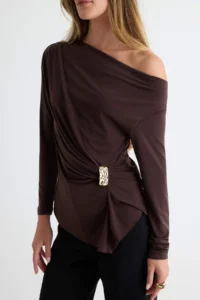 TRENDYOLMİLLA Brown Plain Fitted Off-Shoulder Neck Accessory Detailed Sandy Knitting Blouse - Image 3