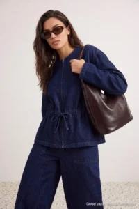 TRENDYOLMİLLA DARK BLUE Crew Neck Beli Shirred DENIM Jacket