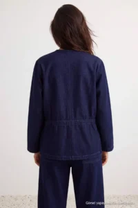 TRENDYOLMİLLA DARK BLUE Crew Neck Beli Shirred DENIM Jacket - Image 3