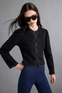 TRENDYOLMİLLA Black Fancy Button Detailed DENIM Jacket - Image 3