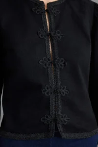 TRENDYOLMİLLA Black Fancy Button Detailed DENIM Jacket - Image 5