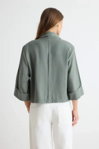 TRENDYOLMİLLA Khaki Rahat Pattern Seasonal Crop Jacket - Image 4
