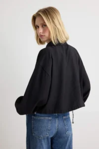 TRENDYOLMİLLA Black snaps Modal Seasonal Shirt Jacket - Image 4
