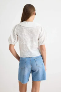 TRENDYOLMİLLA WHITE Embroidered Baglama Detailed Balloon Sleeve Shirt - Image 4