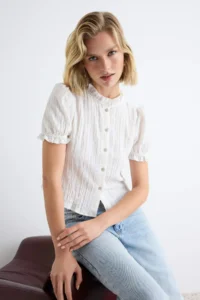 TRENDYOLMİLLA WHITE textured Balloon Sleeve Shirt - Image 2