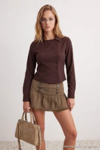 TRENDYOLMİLLA Brown Fitted Button Detailed Shirt