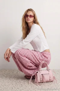 TRENDYOLMİLLA WHITE Lace Detailed Bedenen Oturan Shirt - Image 5