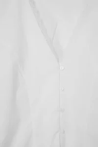 TRENDYOLMİLLA WHITE Lace Detailed Bedenen Oturan Shirt - Image 9