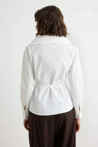 TRENDYOLMİLLA WHITE Belted Wide Collar Shirt - Image 4