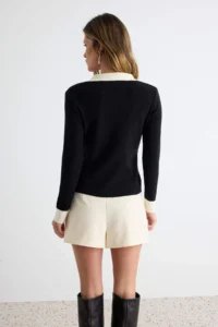 TRENDYOLMİLLA Black Premium Thread/Special Thread Knitwear Cardigan - Image 4