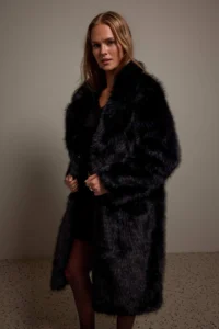 TRENDYOLMİLLA Black Faux Fur Oversized LONG Overcoat - Image 2