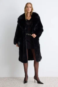 TRENDYOLMİLLA Black Faux Fur Oversized LONG Overcoat - Image 3