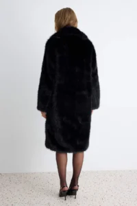 TRENDYOLMİLLA Black Faux Fur Oversized LONG Overcoat - Image 6