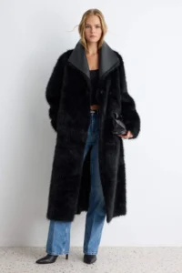 TRENDYOLMİLLA Black Faux Leather Inside Fur Double Sided Oversized Double breasted Kapama LONG Overcoat - Image 2