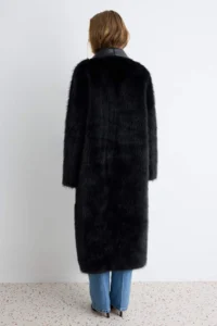 TRENDYOLMİLLA Black Faux Leather Inside Fur Double Sided Oversized Double breasted Kapama LONG Overcoat - Image 4
