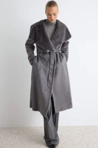 TRENDYOLMİLLA Gray Suede Inside Fur Oversized LONG Overcoat - Image 3