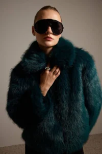 TRENDYOLMİLLA Green Regular Pattern Faux Fur Coat - Image 2