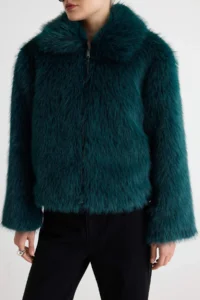 TRENDYOLMİLLA Green Regular Pattern Faux Fur Coat - Image 4