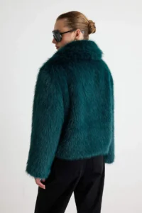 TRENDYOLMİLLA Green Regular Pattern Faux Fur Coat - Image 5