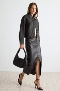 TRENDYOLMİLLA Black Regular Pattern Leather Collar Suede Bomber Jacket Jacket Coat - Image 2