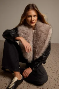 TRENDYOLMİLLA Black Oversized Pattern Faux Fur Detailed Bomber Jacket Jacket Coat