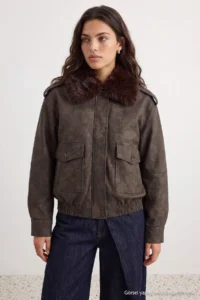 TRENDYOLMİLLA Khaki Oversized Pattern Fur Collar Vintage Effect Bomber Jacket Coat - Image 4