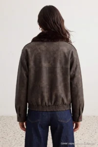 TRENDYOLMİLLA Khaki Oversized Pattern Fur Collar Vintage Effect Bomber Jacket Coat - Image 5