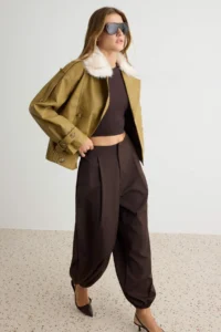 TRENDYOLMİLLA Light Khaki Oversized Pattern Faux Fur Collared Faux Leather Jacket Coat - Image 2