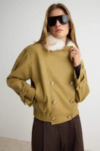 TRENDYOLMİLLA Light Khaki Oversized Pattern Faux Fur Collared Faux Leather Jacket Coat - Image 3